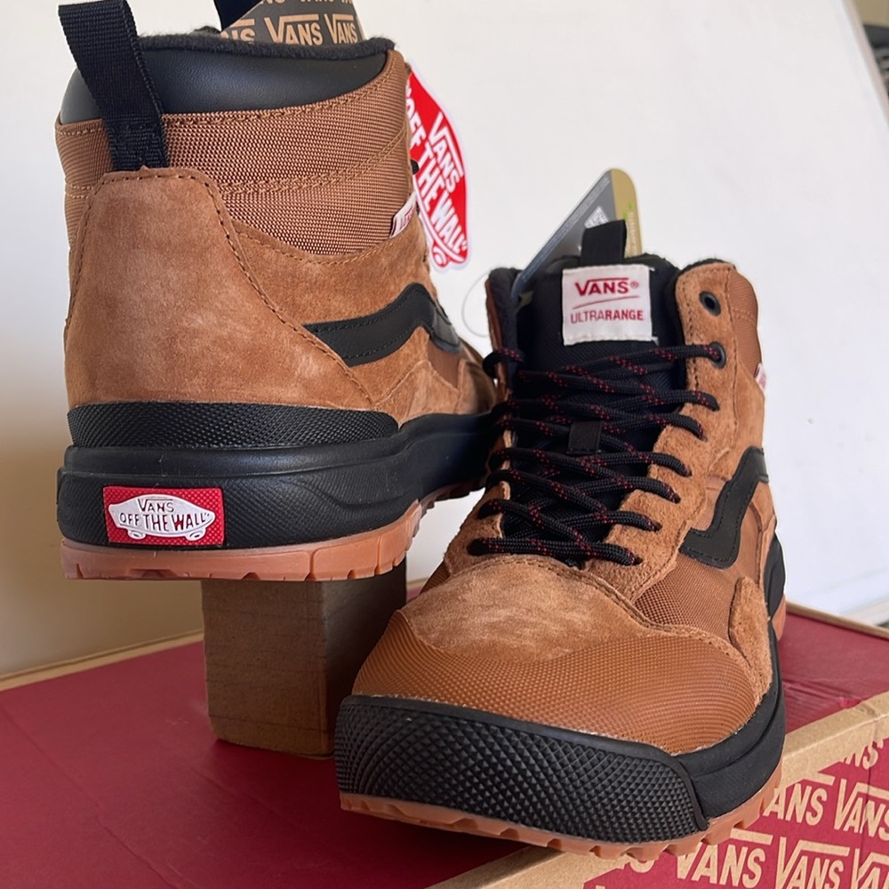 Vans WMNS Ultrarange Exo
Glazed Ginger
VN0A5KS5N1Z
Boots Sneakers - Picture 10 of 16